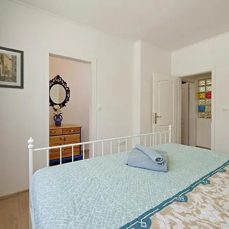 Ferienhaus šmuketa In Haus Für 4-5 Personen *