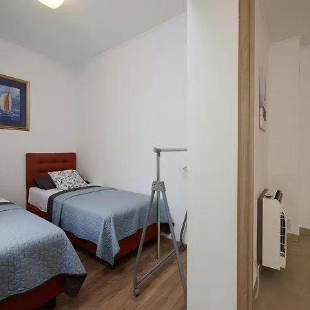 Ferienhaus šmuketa In Haus Für 4-5 Personen