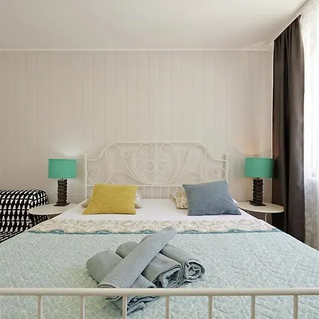 šmuketa In Haus Für 4-5 Personen * Trogir
