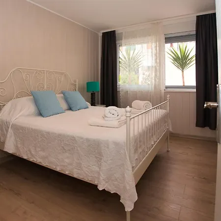 Smuketa In Haus Fuer 4-5 Personen *