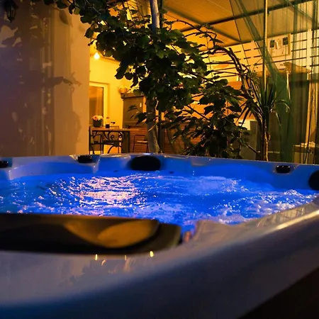 Casa de Férias Smuketa In Haus Fuer 4-5 Personen Trogir