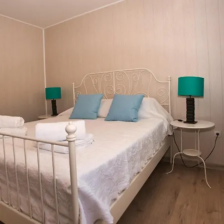 Ferienhaus šmuketa In Haus Für 4-5 Personen *