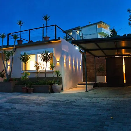 Smuketa In Haus Fuer 4-5 Personen